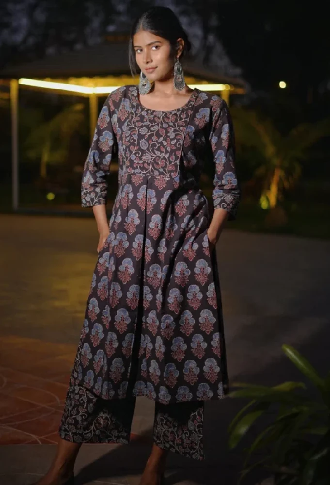 Ajrakh Hand-Block Printed Black Handloom Kurti Set - Image 6