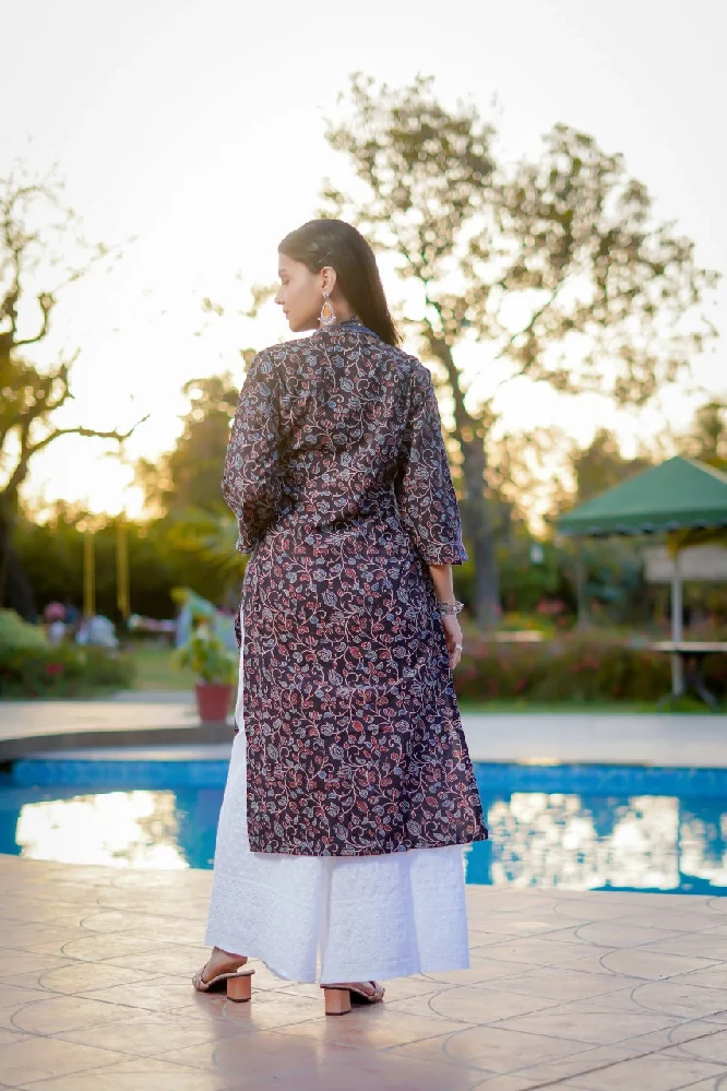 Ajrakh Hand-Block Printed Cotton Black Handloom Kurti - Image 3