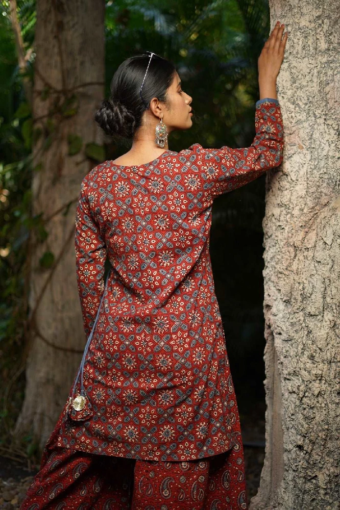 Angrakha style cotton Ajrakh Hand-Block Printed Red Handloom Kurti - Image 3