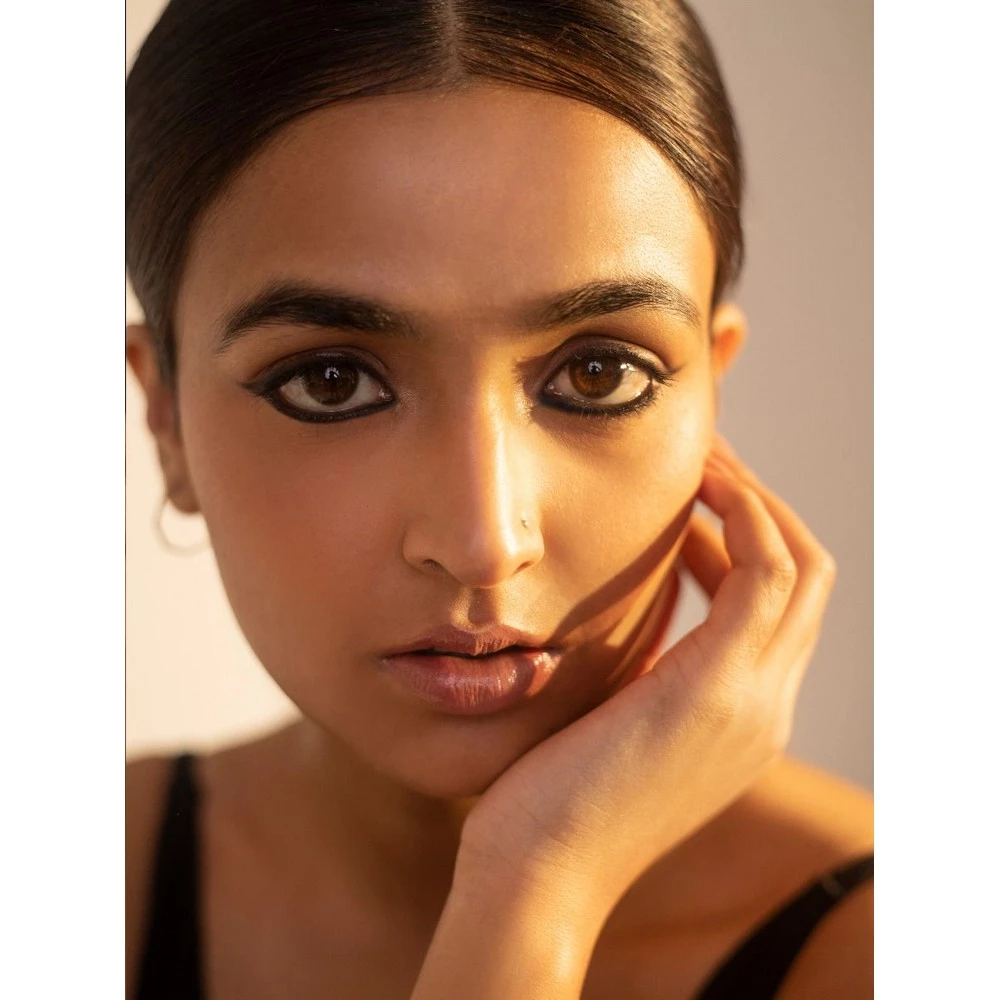 Forest Essentials Charcoal Black Gulaab Khaas Kajal - Image 5