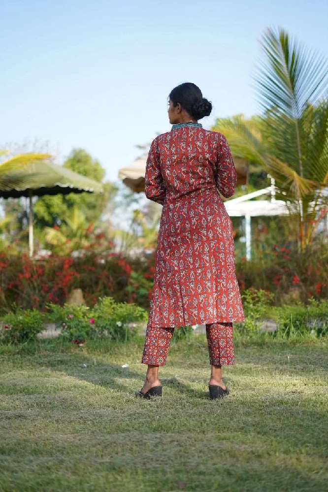 Cotton Ajrakh Hand Block Print Handloom Red-Kurti - Image 4