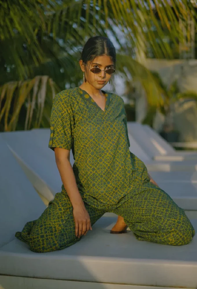 Cotton Green Handloom Kurta with Ajrakh Hand-Block Prints - Image 3