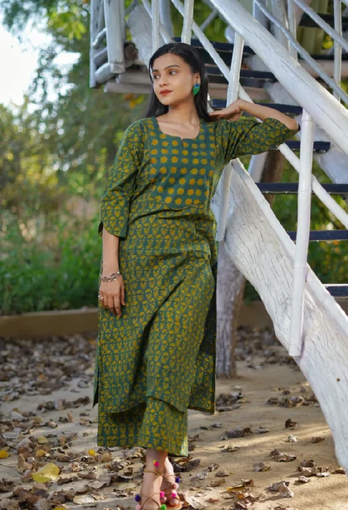 Cotton Handloom Green Kurti with Ajrakh Hand-Block Pattern - Image 5