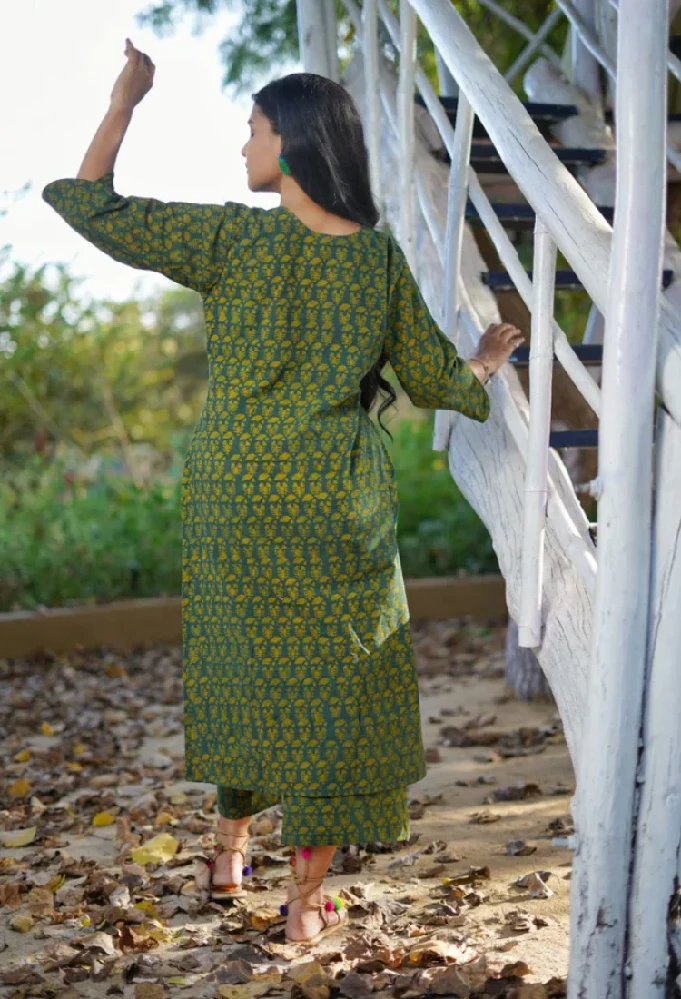 Cotton Handloom Green Kurti with Ajrakh Hand-Block Pattern - Image 6