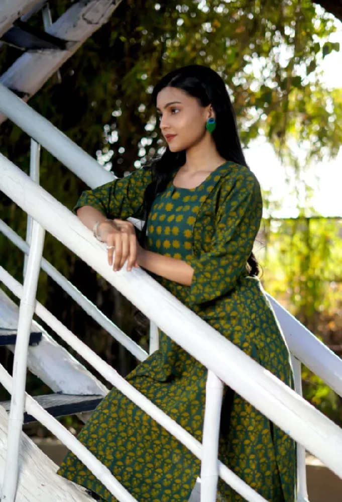 Cotton Handloom Green Kurti with Ajrakh Hand-Block Pattern - Image 7