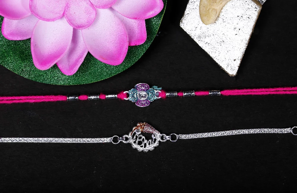 Couple Rakhi Combo for Bhaiya and Bhabhi - Image 1