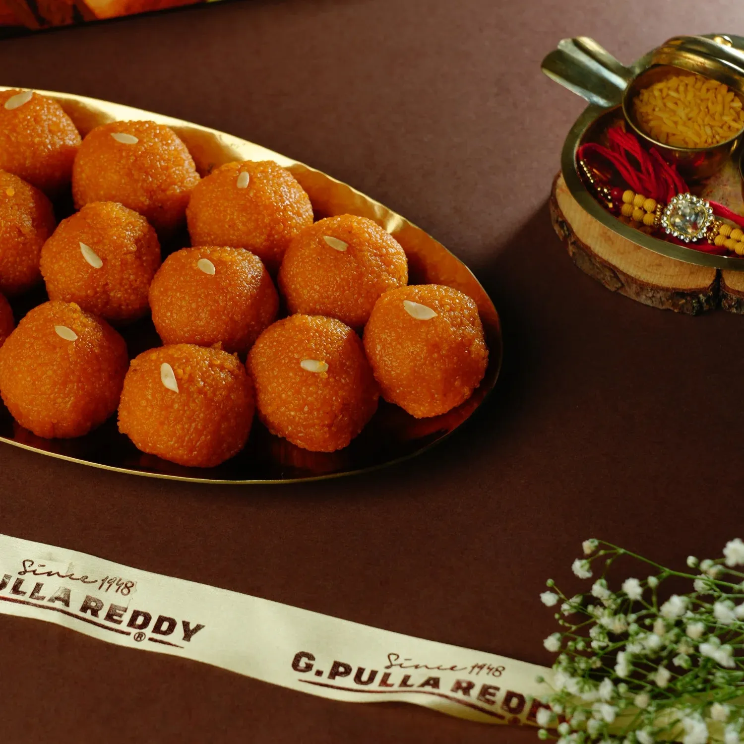 G-Pulla-Reddy-Motichur-Laddu-250-g-2.webp