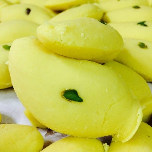 Ganguram's Mango Sandesh Karapak Ganguram's Mango Sandesh Karapak-Pack Size-400 g