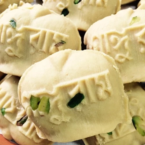 Ganguram's Nolen Gur Jalbhara Sandesh - Image 2