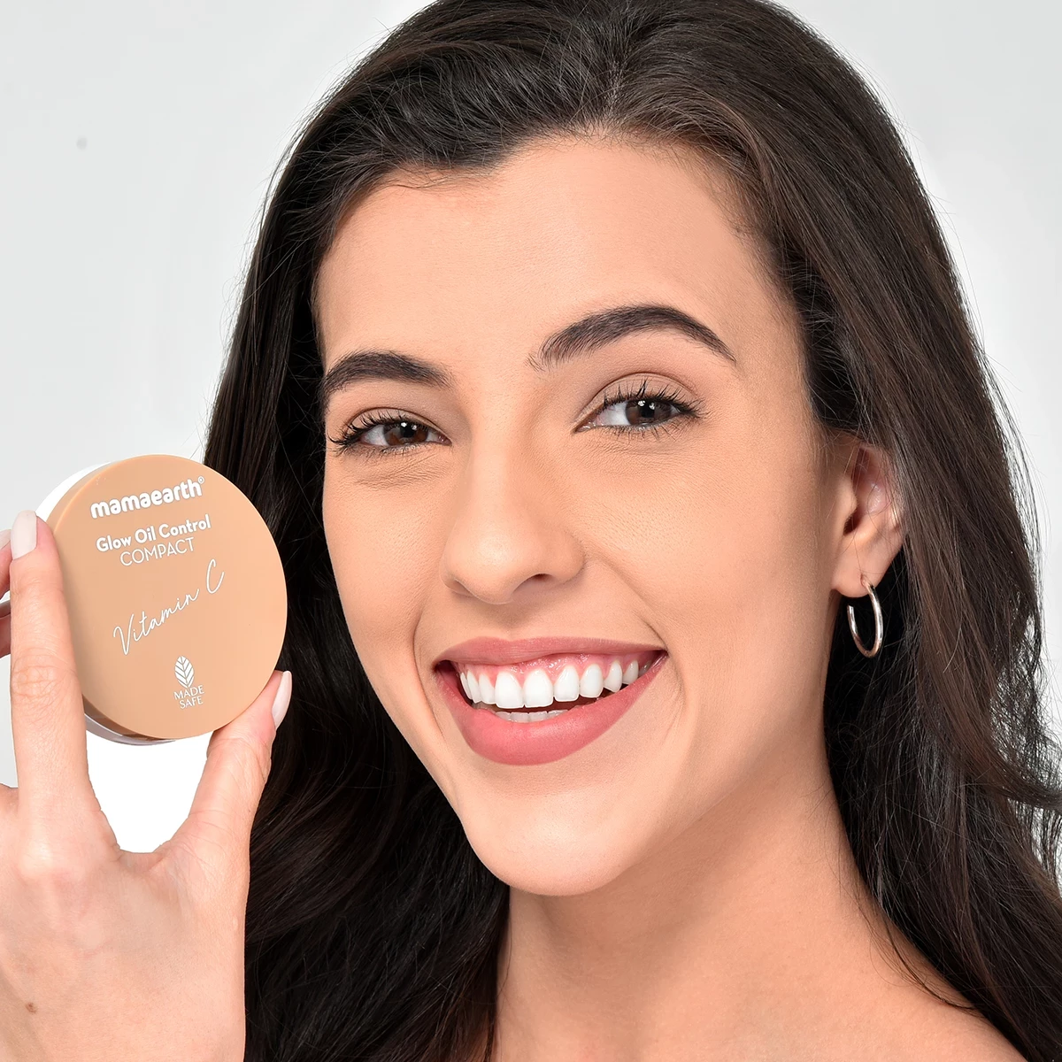 Glow Oil Control Compact With SPF 30 - Ivory Glow - Image 2