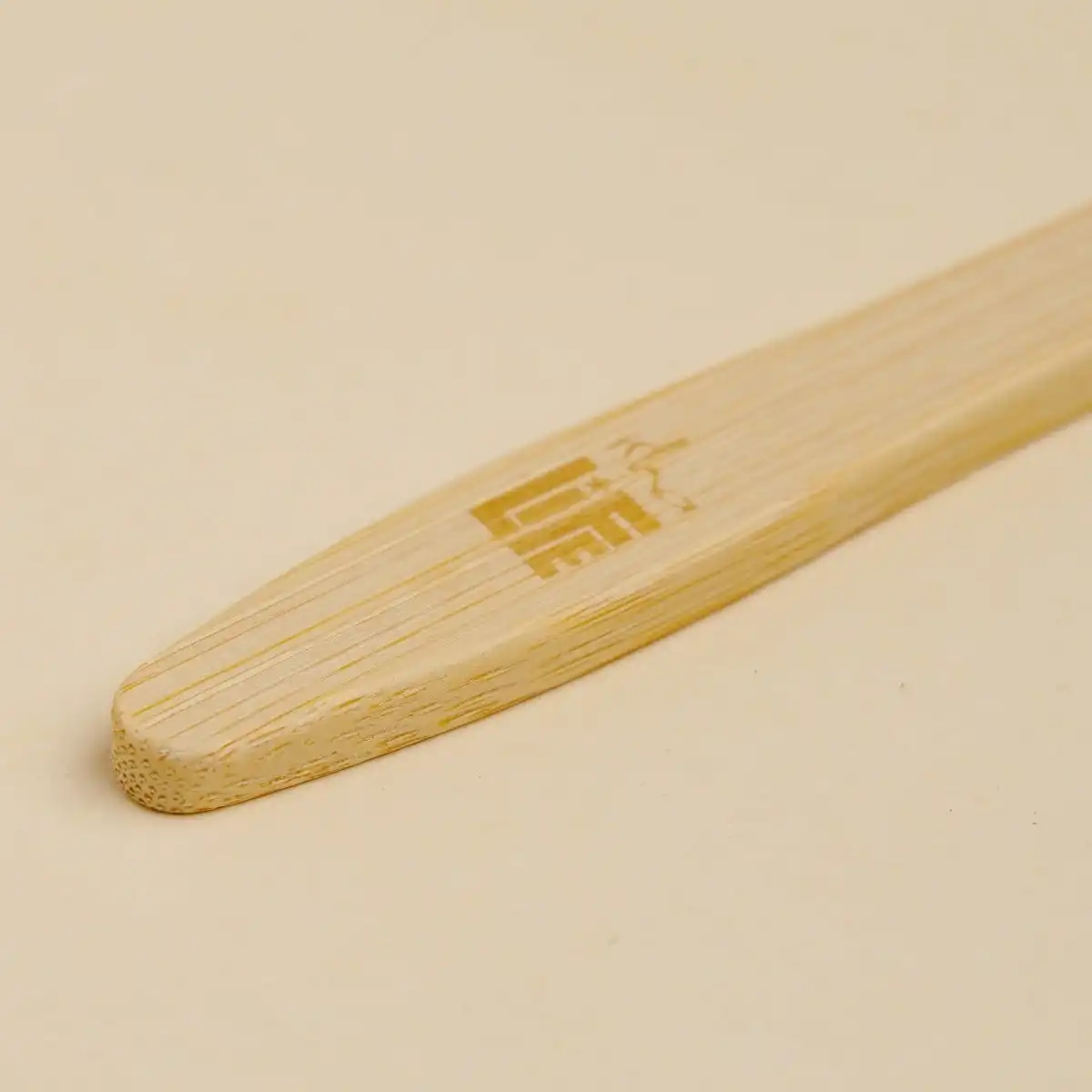 Isha-Life-Bamboo-Toothbrush-for-Adults-20-g-5.webp