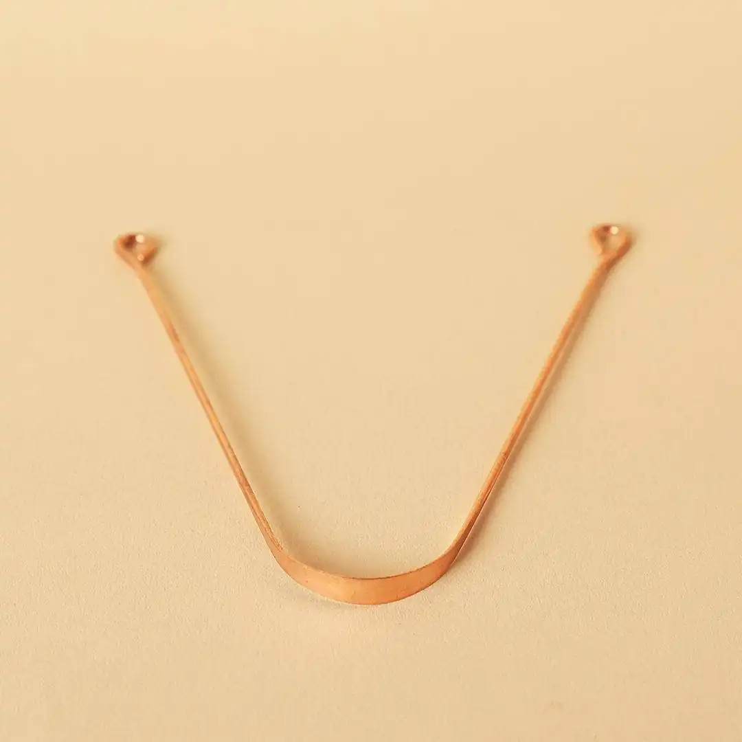 Isha-Life-Copper-Tongue-Cleaner---Tongue-Scraper-For-Oral-Hygiene-28-g-3.webp