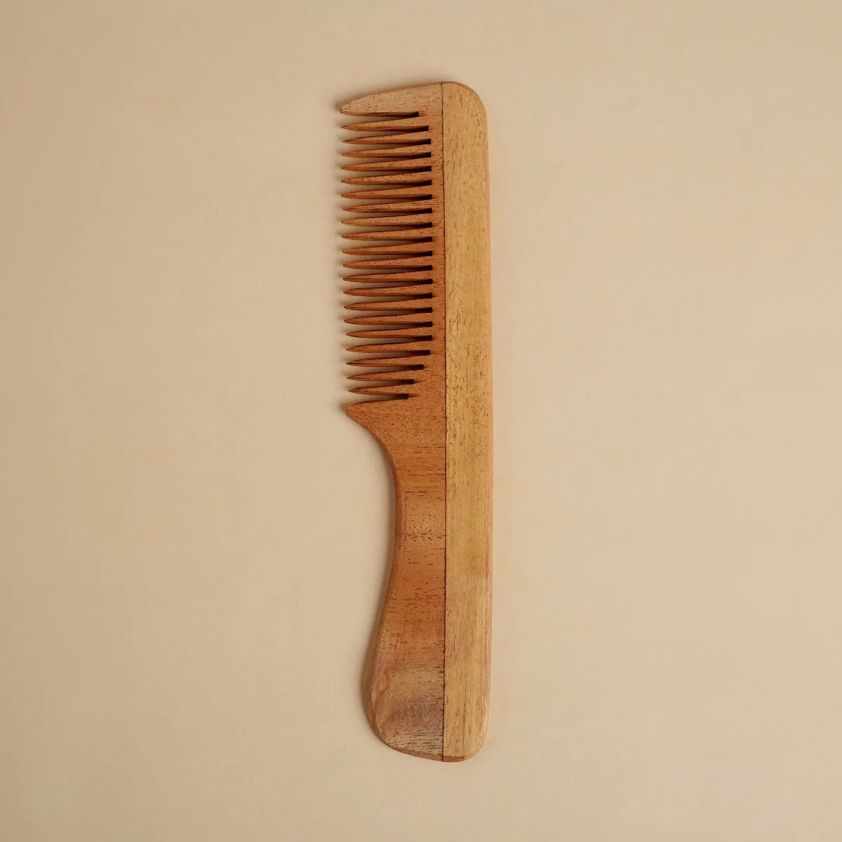 Isha-Life-Handmade-Neem-Wood-Comb-Handle-model-Narrow-Teeth-30-g-2.webp