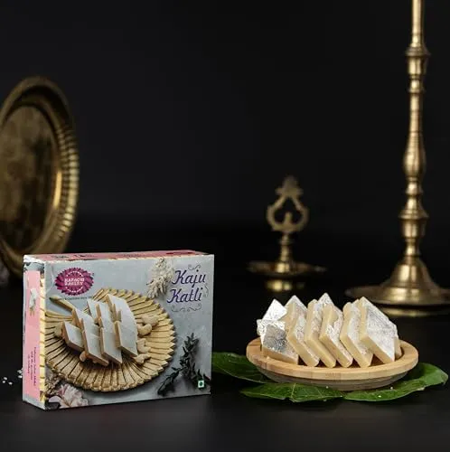Karachi-Bakery-Kaju-Katli-300-g-4.webp