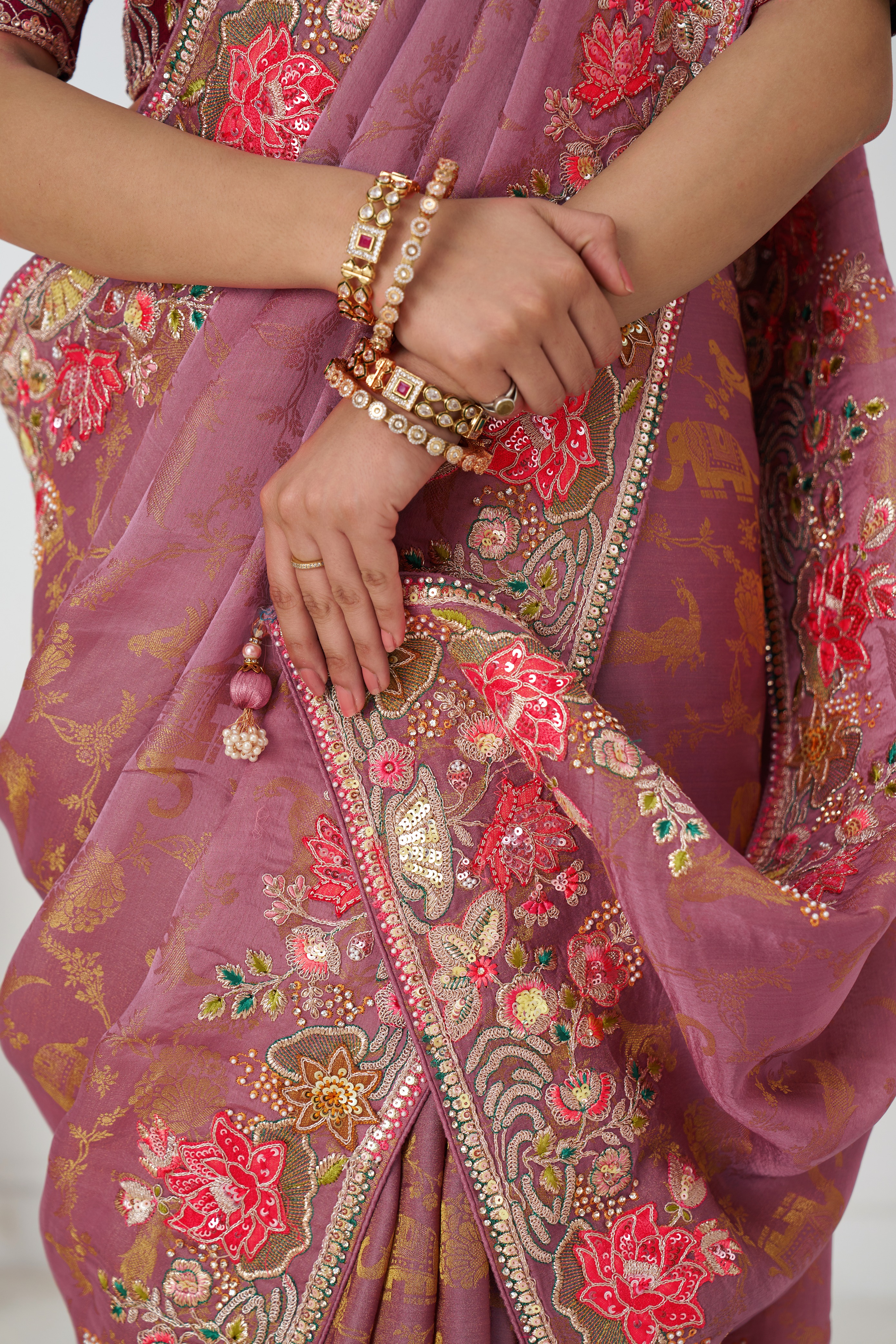 Kesar Fab Elegance Pink – Dola Viscose Silk Saree with Multicolor Floral Embroidery - Image 5