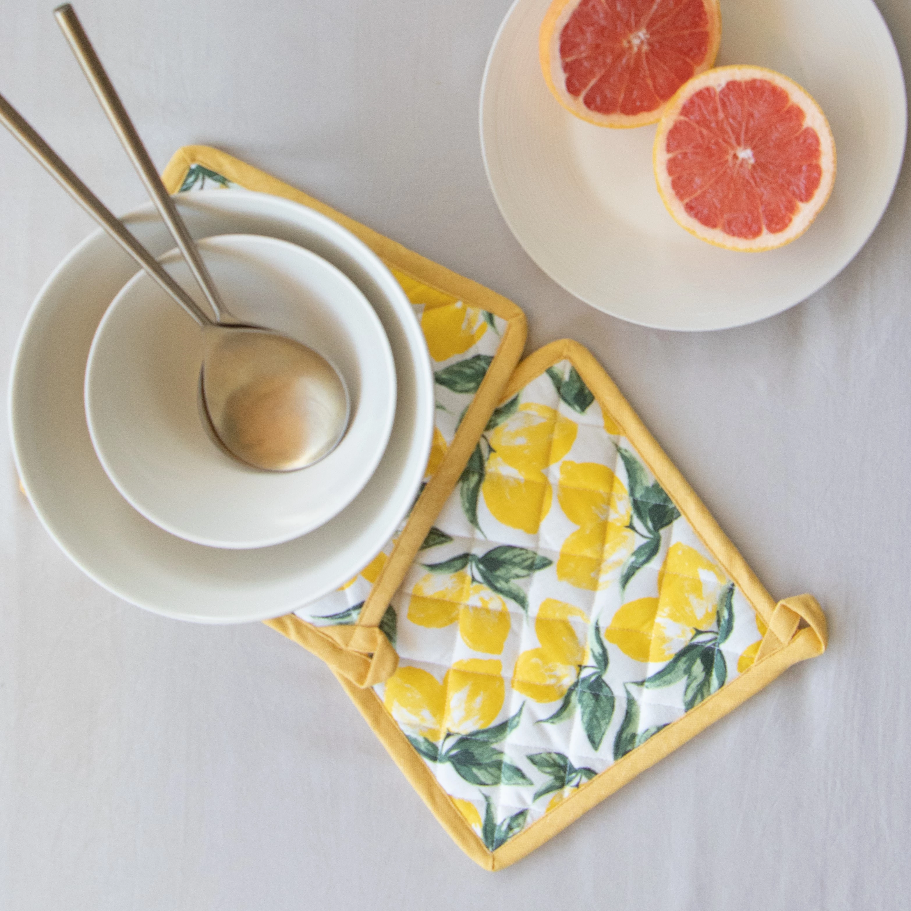 Oak & Lily Combo Set of Lemon Yellow Print Apron, Microwave Oven Mittens & Pot Holders - Image 4