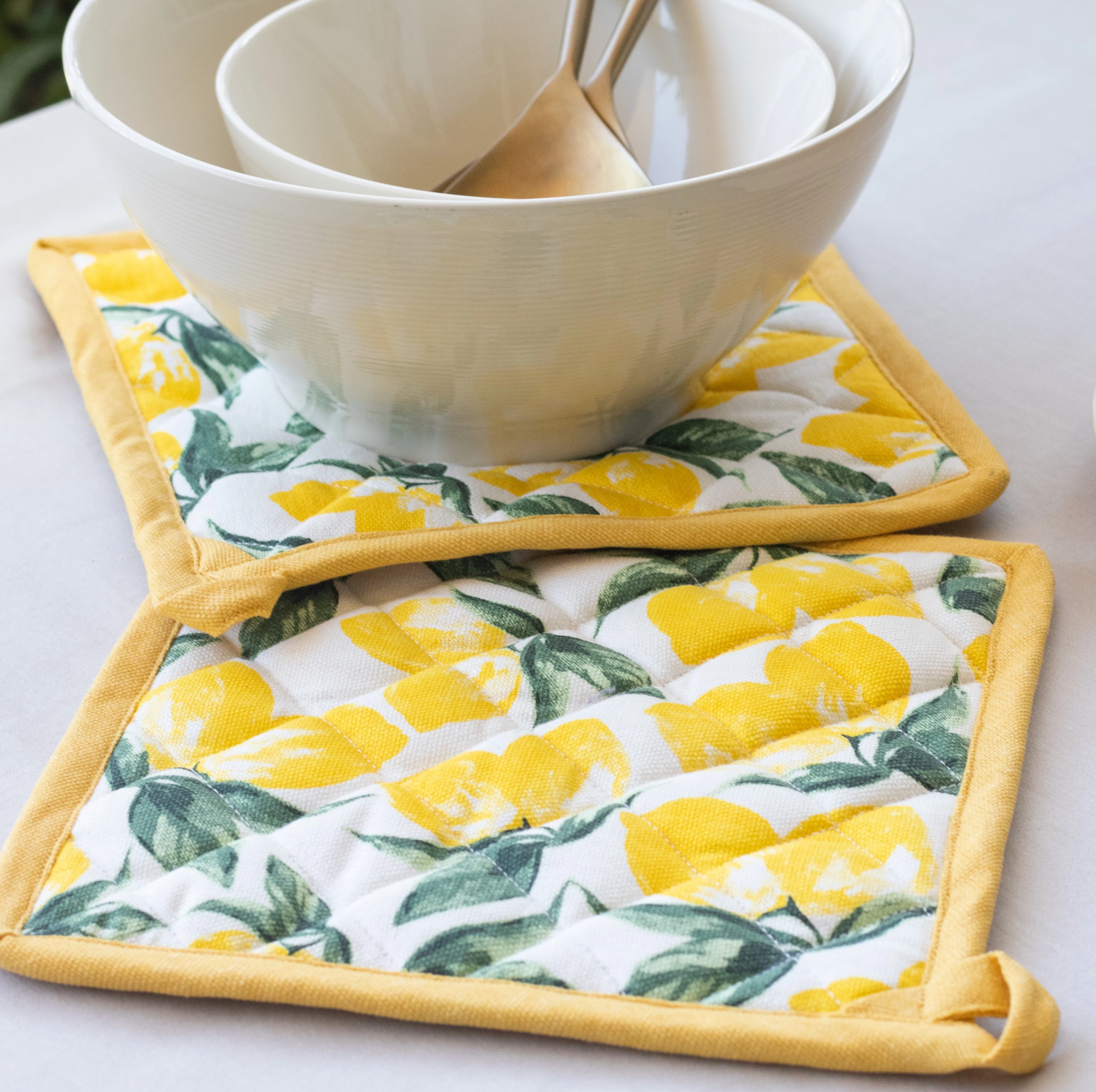 Oak & Lily Combo Set of Lemon Yellow Print Apron, Microwave Oven Mittens & Pot Holders - Image 5