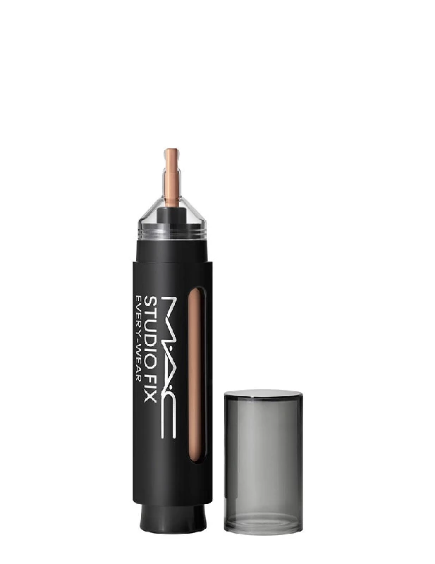 M.A.C Studio Fix Every-Wear All-Over Face Pen