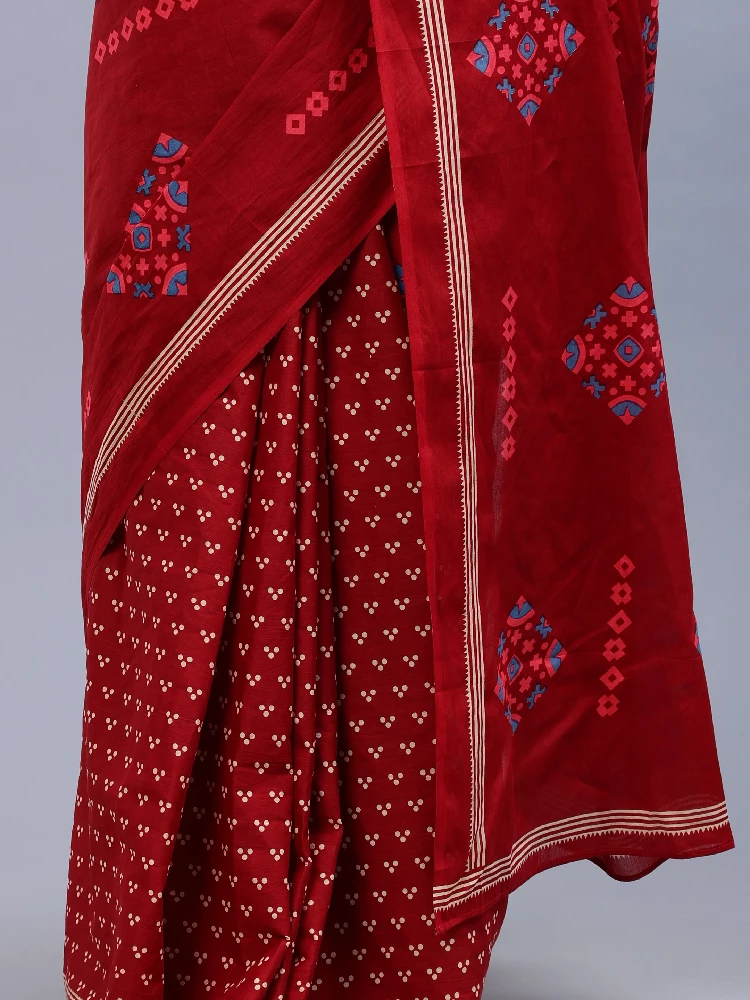 Maroon Printed Malmal Cotton Saree - Image 2