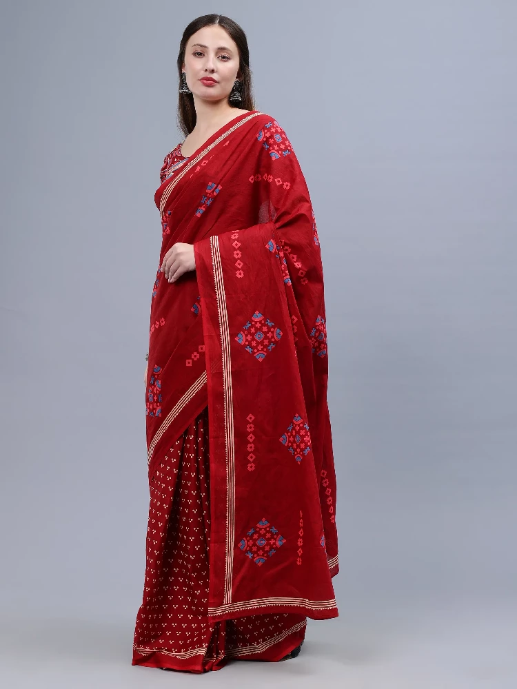 Maroon Printed Malmal Cotton Saree - Image 3