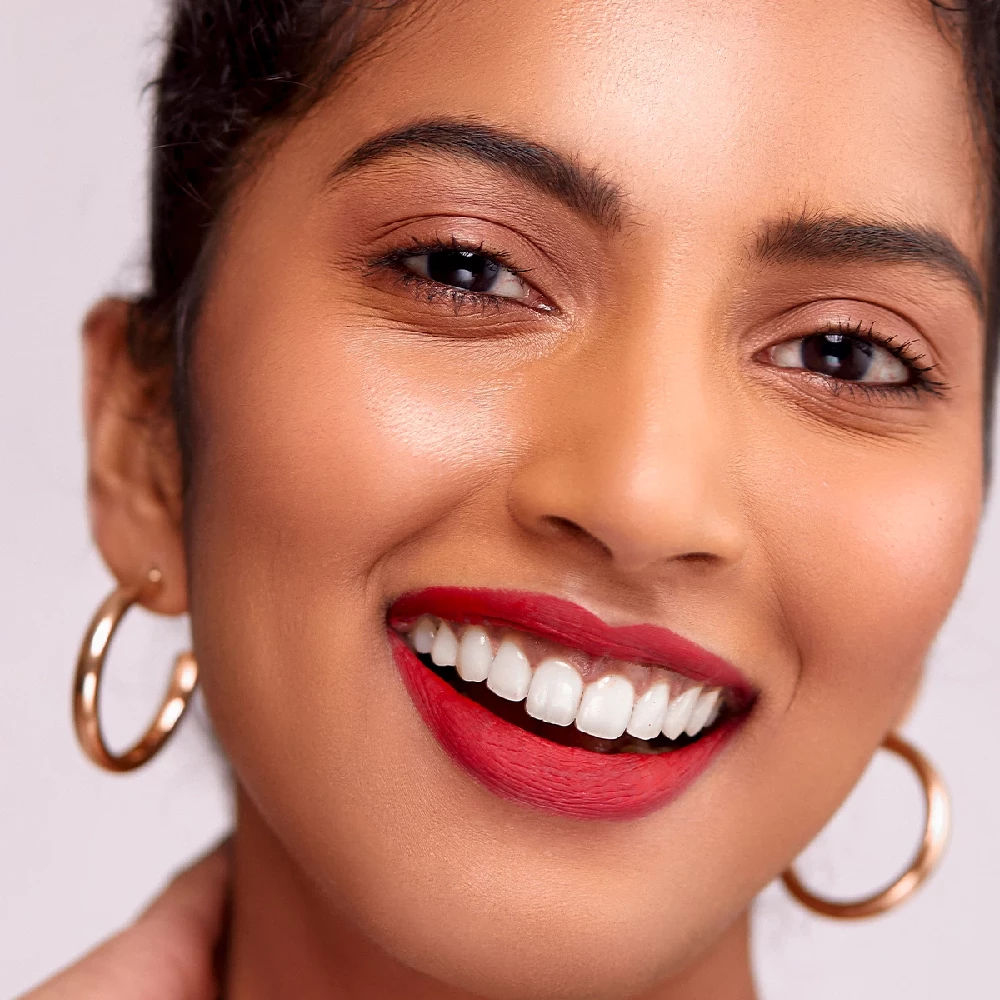 Naturally Matte Liquid Lipstick - Beet It Red - Image 2