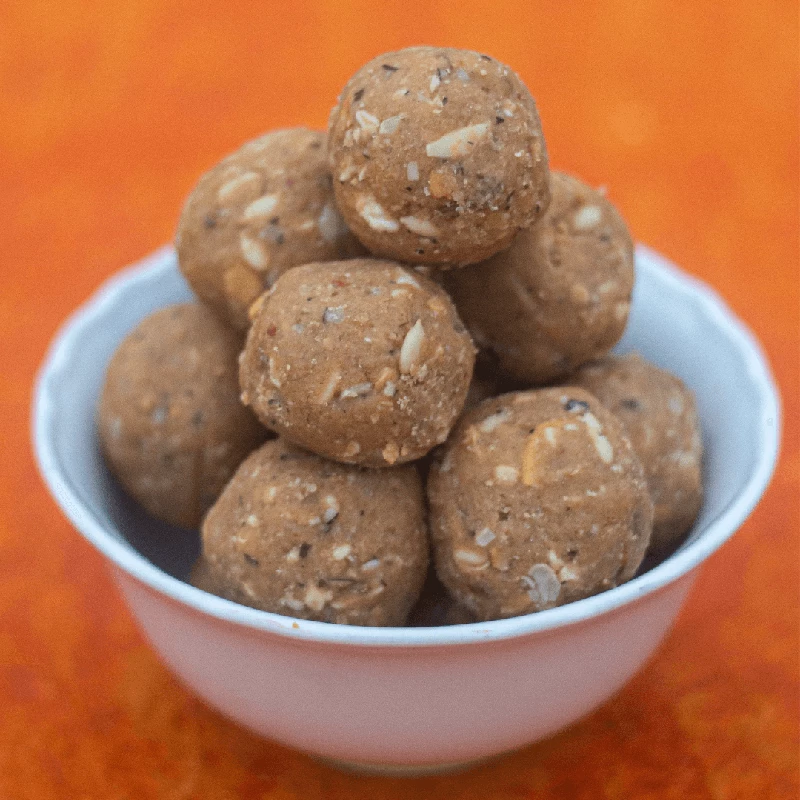 Patil Kaki Panjeeri Ladoo - Image 2