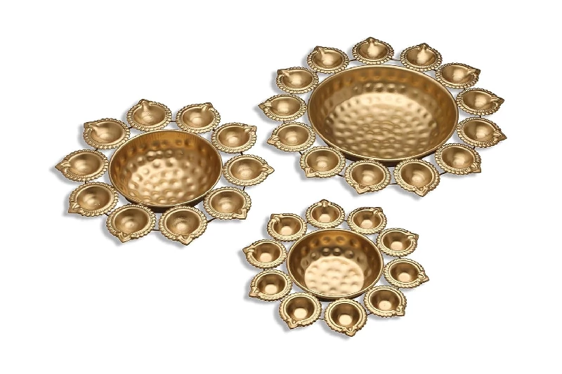 ProKart Premium Copper Gold Metal Decorative Diya 10, 12 and 14 Inches ProKart Premium Copper Gold Metal Decorative Diya 10, 12 and 14 Inches-Pack Size-Set of 3
