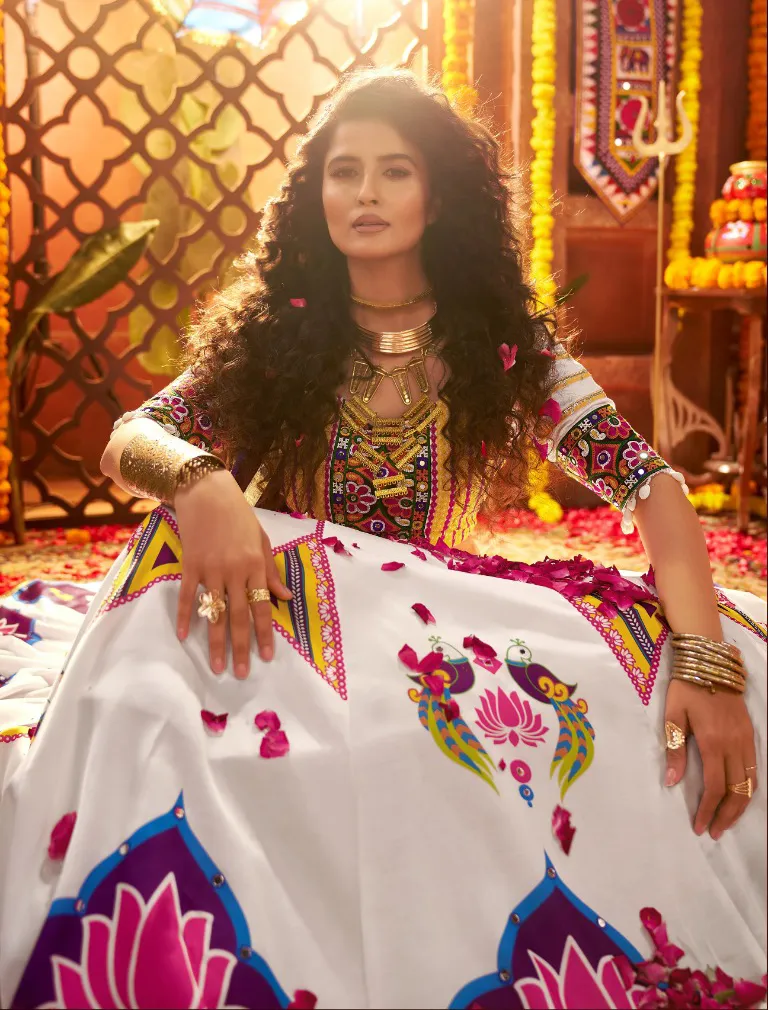 Roykals White Lehenga with Multi Choli - Mirror Work Navratri Chaniya Choli - Image 5