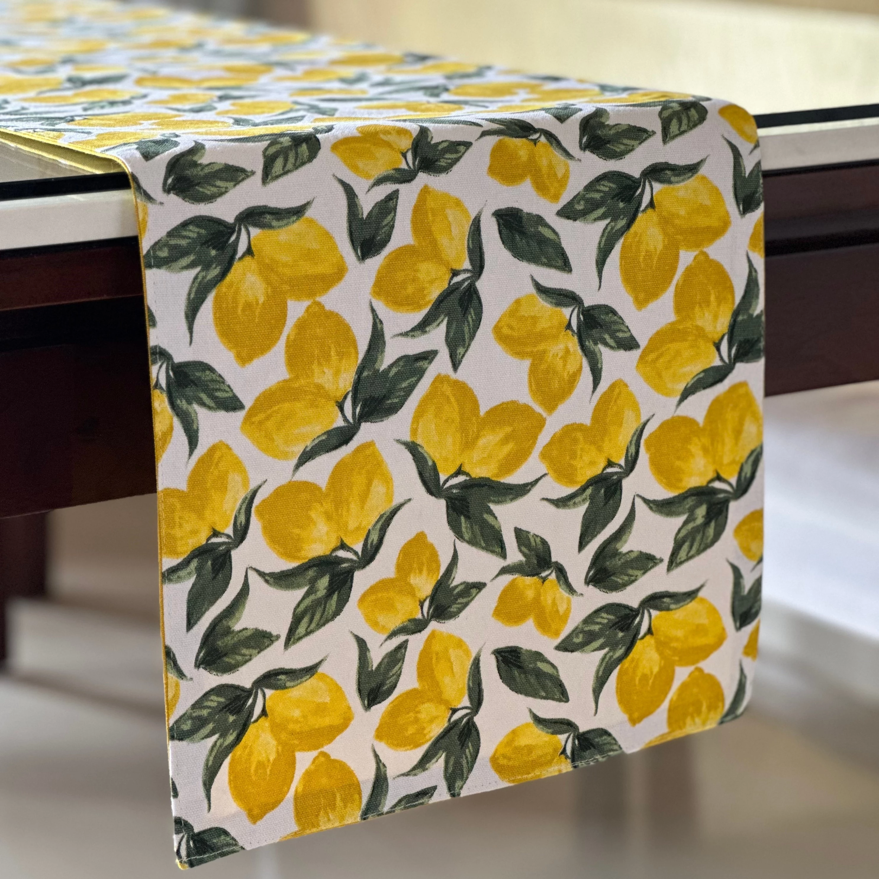 Oak & Lily Combo Set of Table Runner and Placemats Lemon Print - Image 6