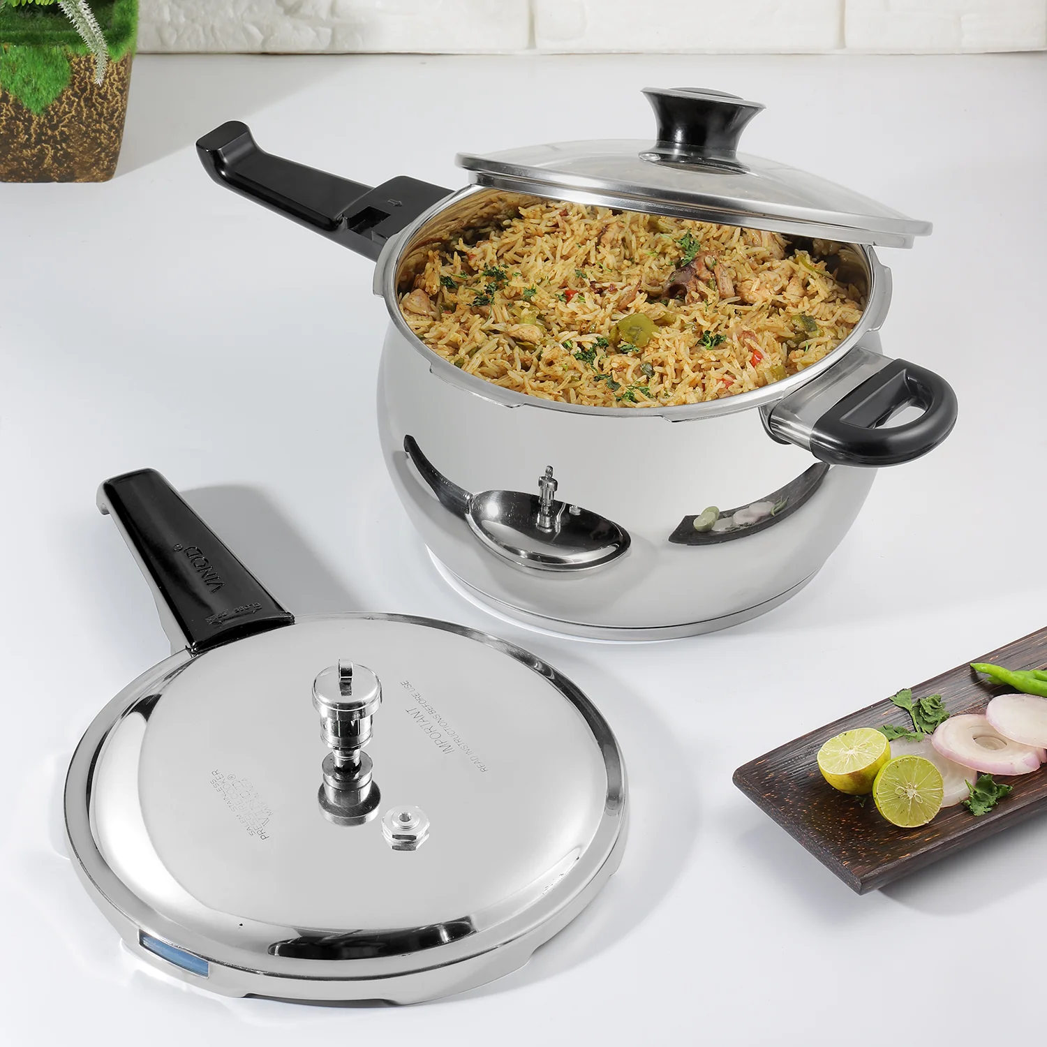 Vinod Cookware 18/8 Stainless Steel Splendid Plus Pressure Cooker