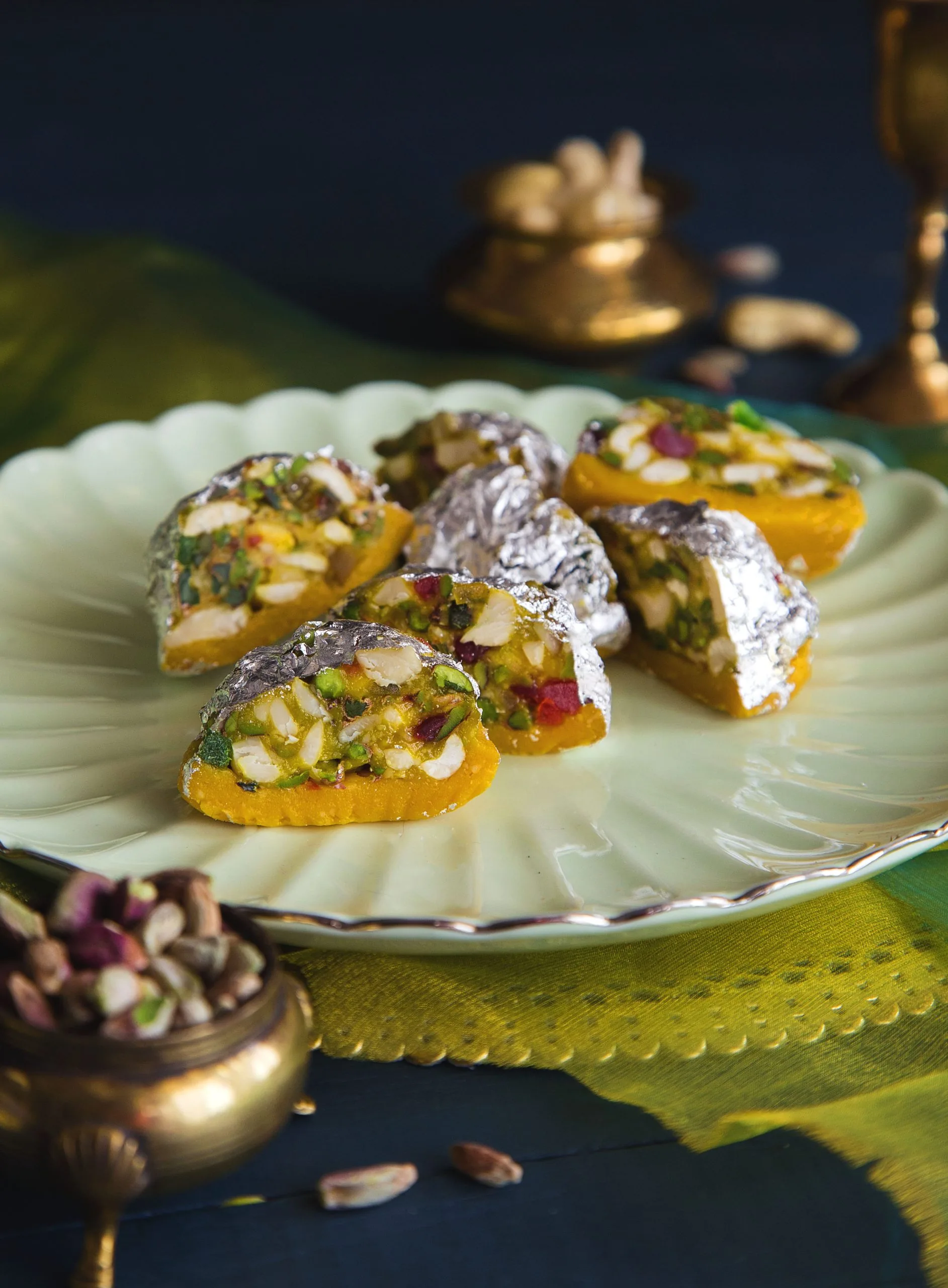 24 Carats Mithai Magic Dry Fruit Pizza | Handcrafted Indian Fusion Dessert | Rich Premium Mithai