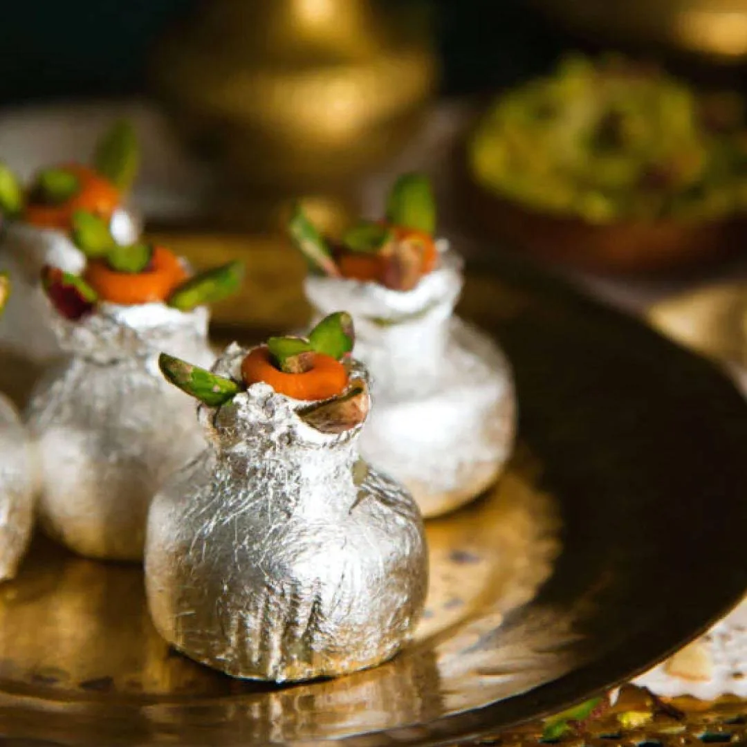 24 Carats Mithai Magic Kaju Matka | Authentic Cashew Sweet | Surat Heritage Recipe-1