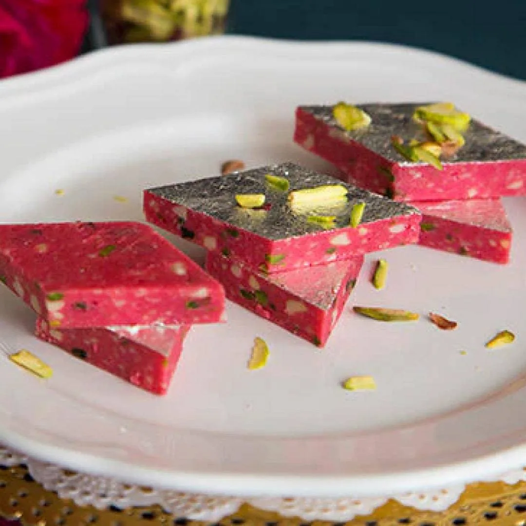 24 Carats Mithai Magic Strawberry Katri | Premium Fruity Kaju Katli | Authentic Surat Sweets