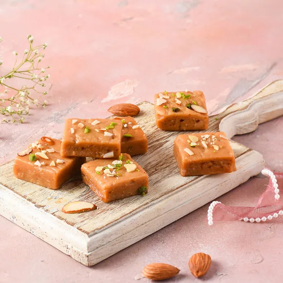 Bikanervala Halwa Sohan | Traditional Ghee Soan Halwa | Crunchy Nutty Mithai-3