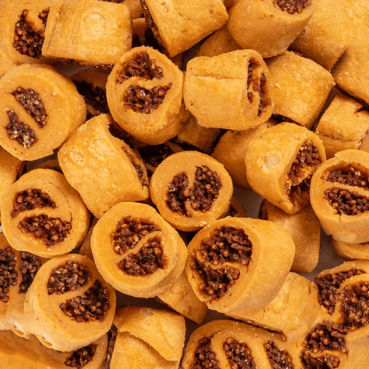 Dadu's Bhakarwadi | Crispy Sweet & Spicy Namkeen | Traditional Snack 300 gm