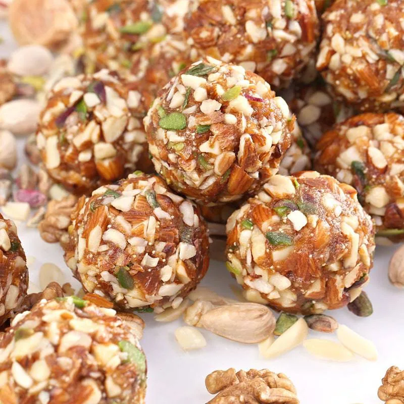Kailash Sweets & Snacks Paaye Laddu | Traditional Dry Fruit Sweet | Made with Pure Ghee 400 gm