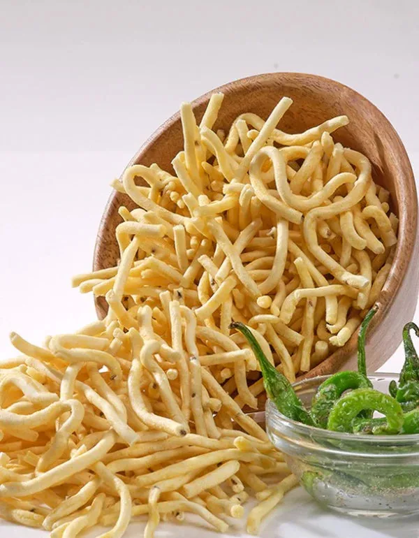 Kandoi Bhogilal Mulchand Bhavnagri Ghanthiya | Authentic Gujarati Besan Sev | Crisp Tea-Time Namkeen-2