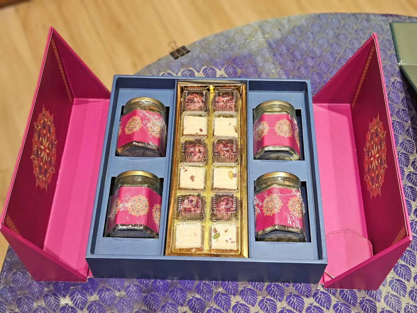 Kandoi Bhogilal Mulchand Sweet And Shimmers Collection Hamper | Festive Indian Mithai Gift Box | Authentic Ahmedabad Sweets 650 gm
