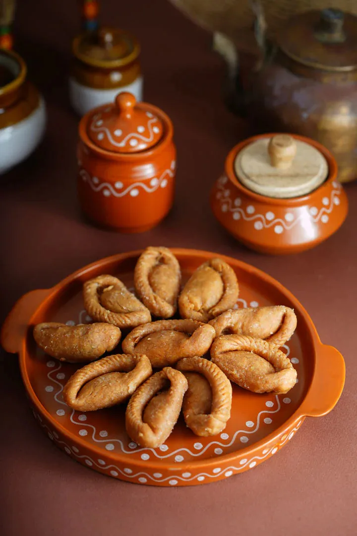 Pothgaal Sweet Ghee Kova Puri | Traditional Telugu Sweet | Authentic Milk Fudge Pastry-2