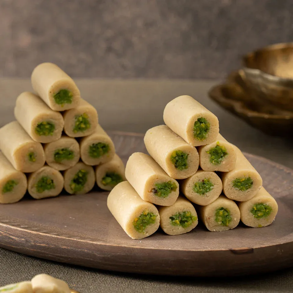 Pothgaal Sweet Kaju Pista Roll | Traditional Cashew Pistachio Mithai | Fresh Sweets-3