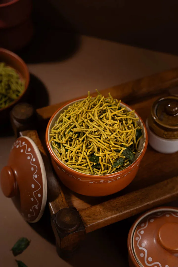 Pothgaal Sweet Palak Sev | Crispy Spinach Gram Flour Noodles | Authentic Telugu Snack-1