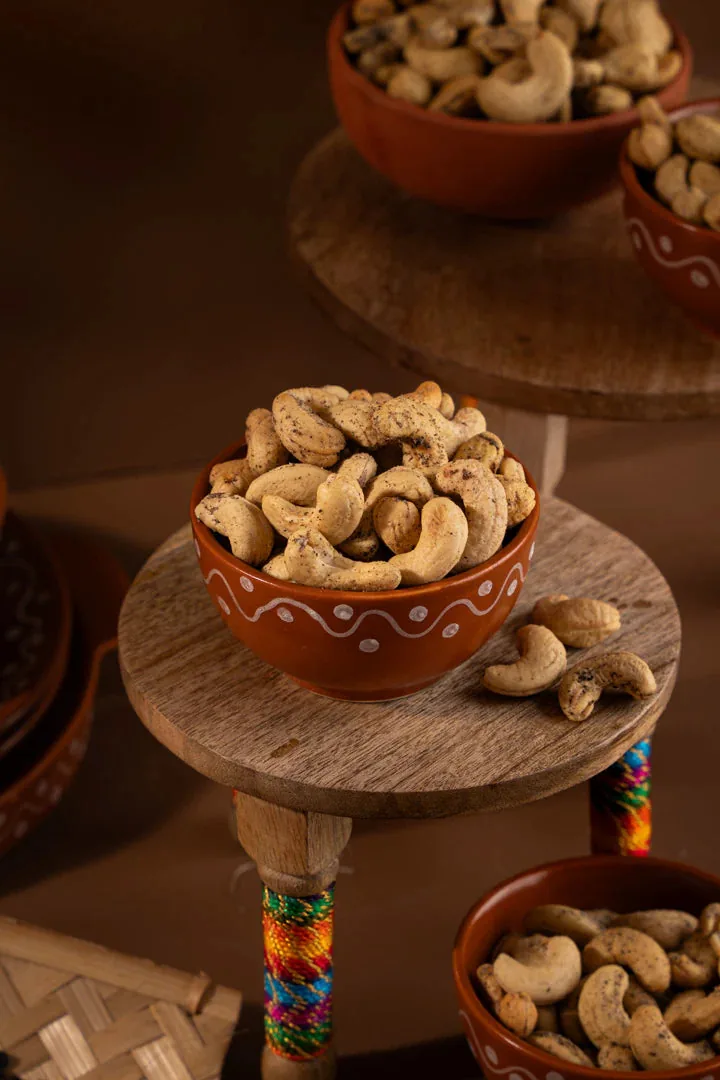 Pothgaal Sweet Pepper Kaju | Black Pepper Roasted Cashews | Traditional Savory Snack 250 gm