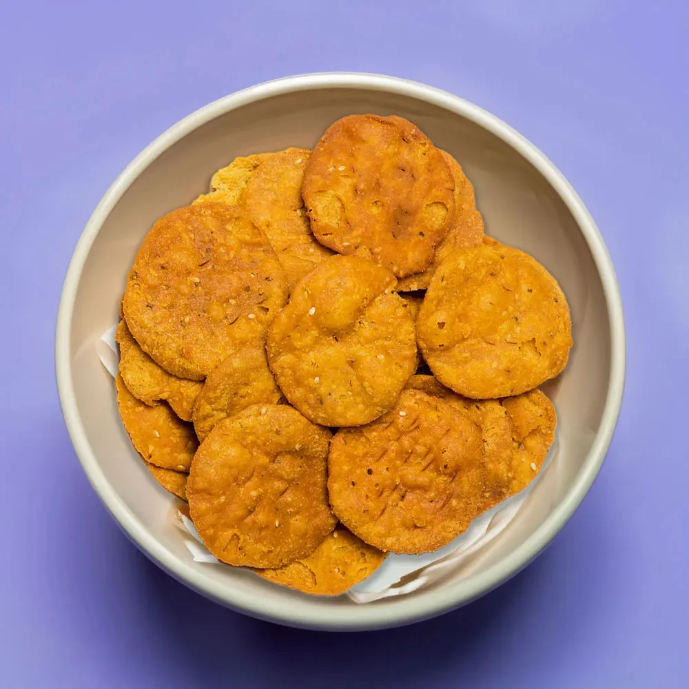 Radhe Prem Ki Mithaas Masala Puri | Spiced Crisp Wheat Puri | Traditional Gujarati Namkeen Snack 300 gm