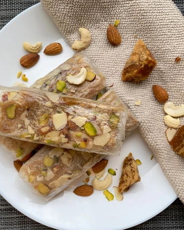 Tenali Ruchulu Dry Fruit Putharekulu - Atreyapuram