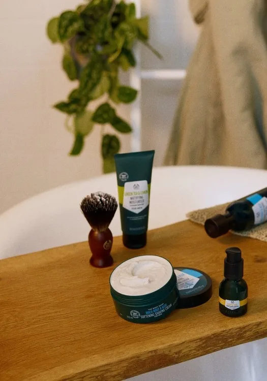 The Body Shop Maca Root & Aloe Softening Shaving Cream For Men | Hydrating Formula | Smooth Glide Shave-6