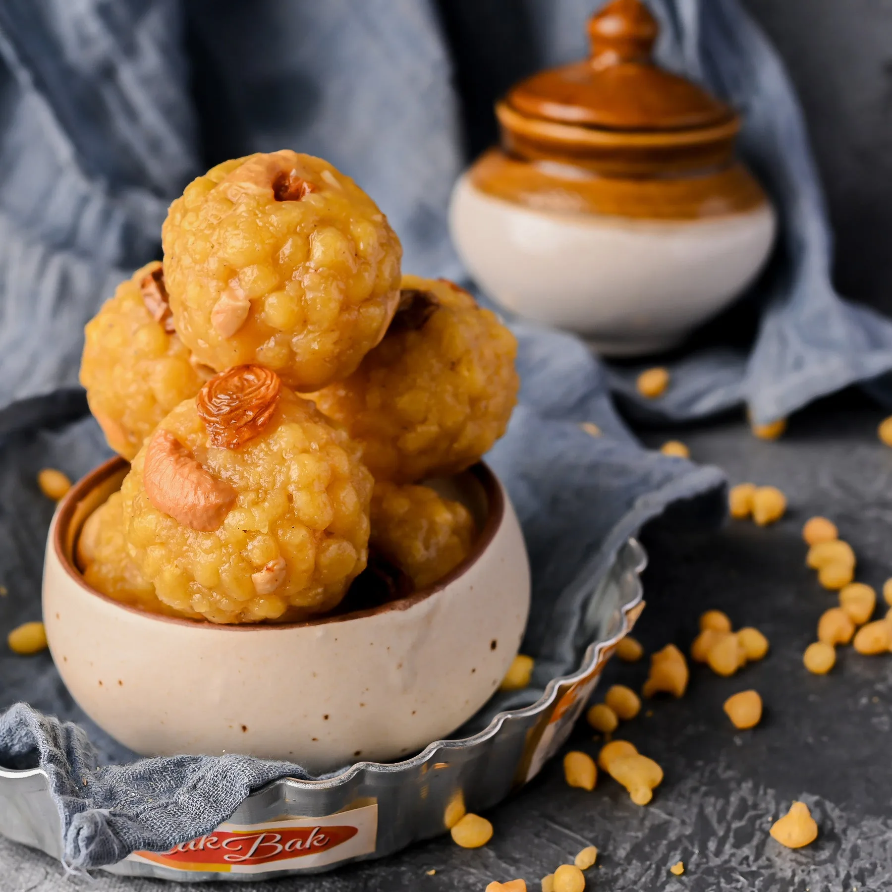 Vellanki Foods Boondi Laddu | Traditional Indian Sweet | Soft Besan Ladoo with Cashews and Raisins