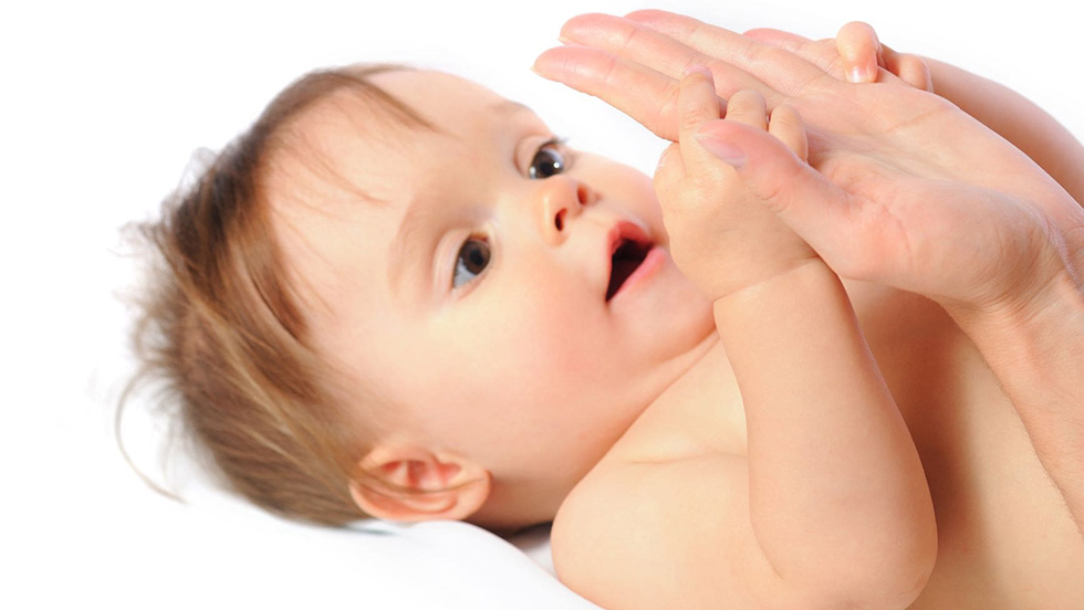 Selecting the Ideal Baby Massage Oil for Your Little One